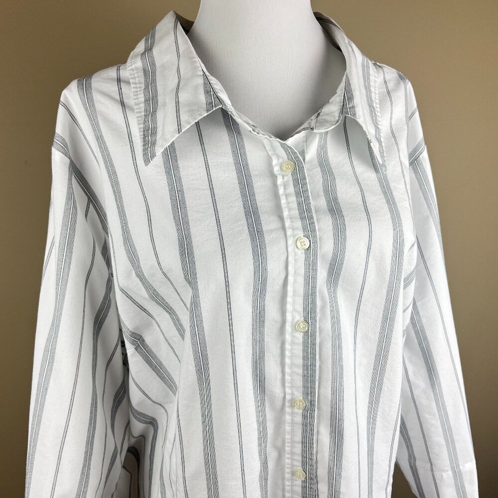Apt. 9 3/4 Sleeve Blouse Plus Size 3X White Gray, Stripes, Button Down